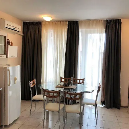 Апартаменты Ganz Real Estate 3